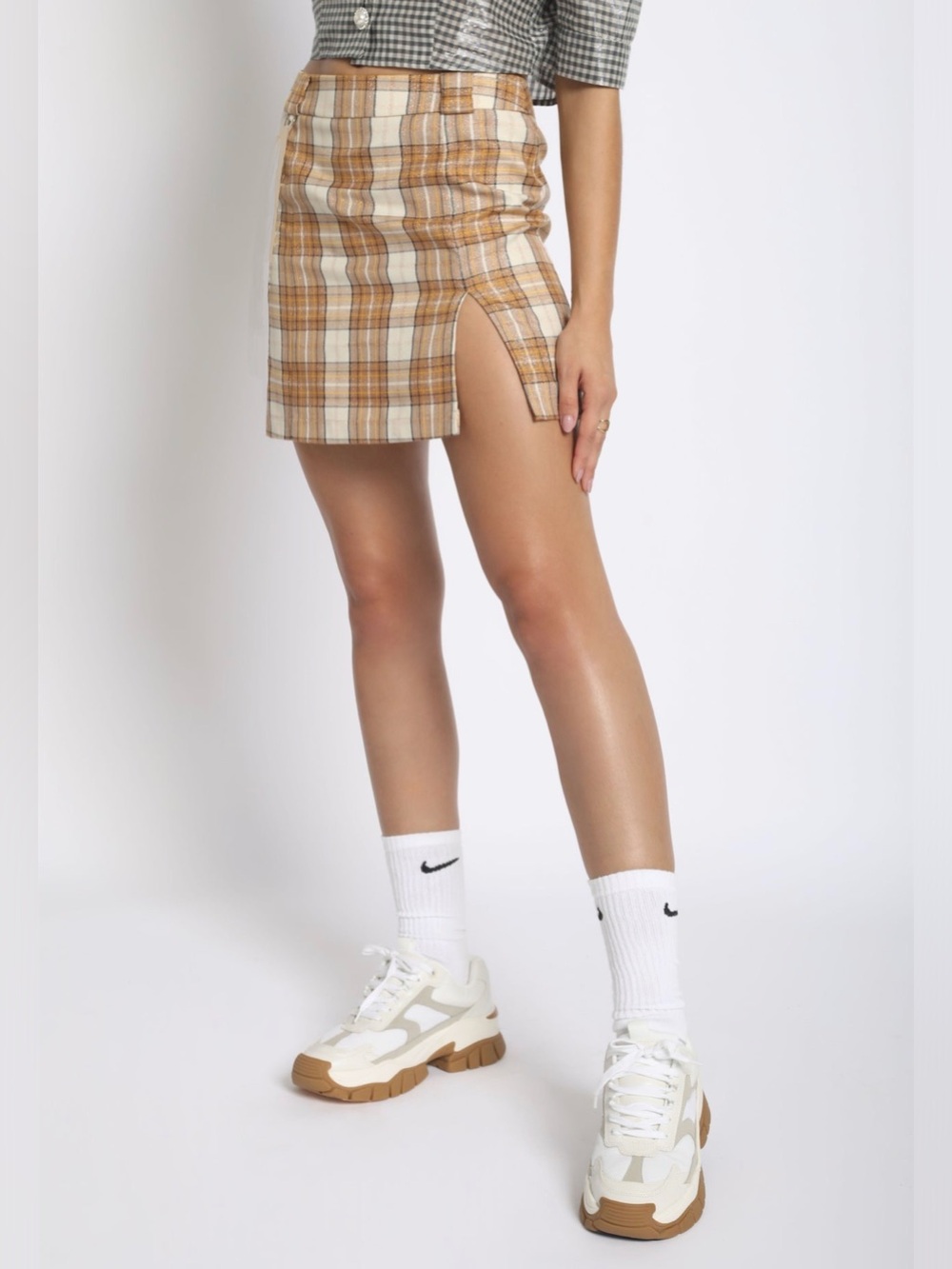 Sans Souci Lurex Plaid Mini Skirt with Front Slit - Beige & Cream Size Medium